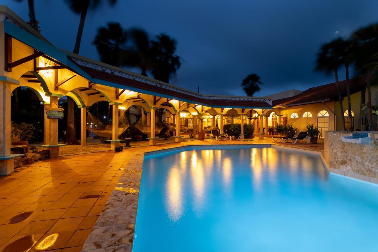 Goood Resort Kralendijk Exterior foto