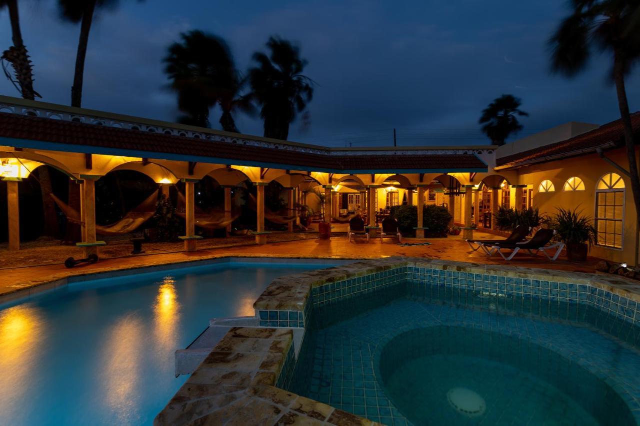 Goood Resort Kralendijk Exterior foto